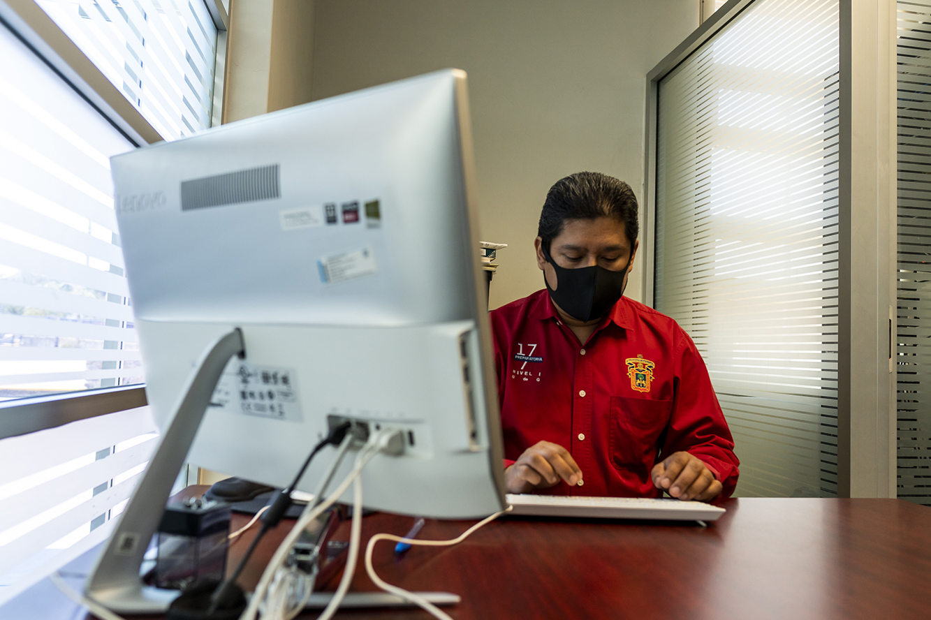 Apoyará el programa de Fomento a la Investigación en el SEMS 2021 a 19 proyectos de docentes de Prepas UDG