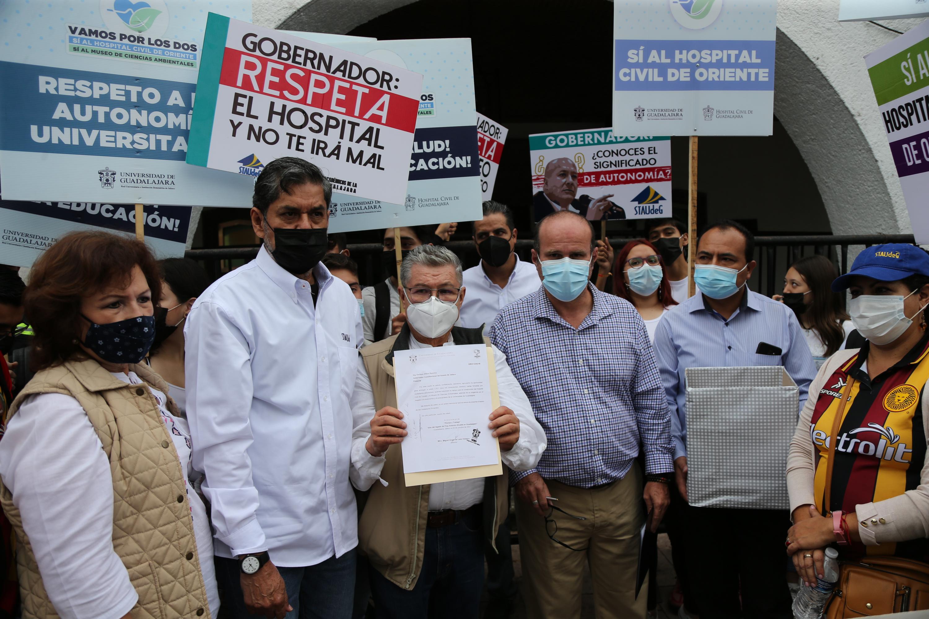 “No se tiene que elegir entre ciencia y salud”, denuncian Preparatorias 4 y 5; se debe respetar la autonomía universitaria